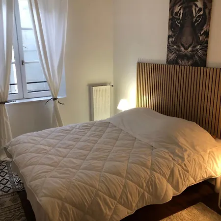 Le Victor Hugo 2 G Et Sa Pizza Offerte Apartment Aurillac